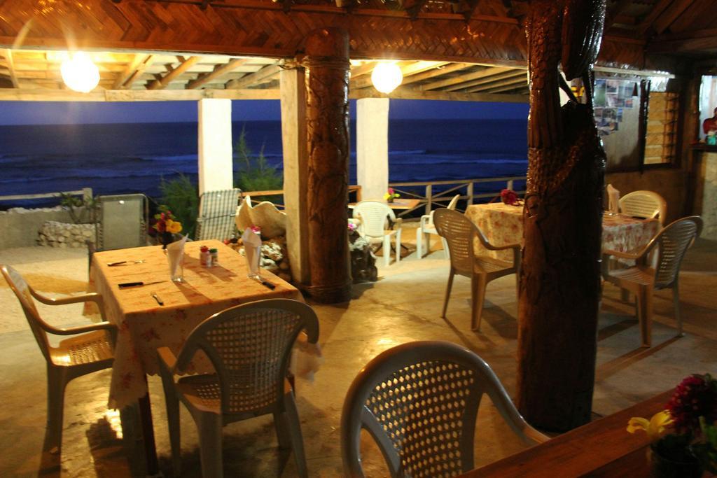 Rocky Ridge Bungalows Iuiak Екстер'єр фото